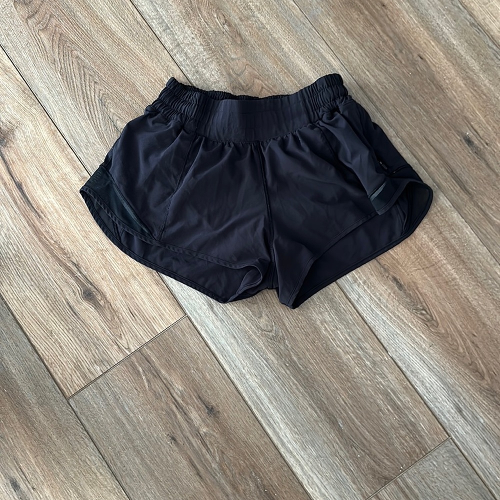Lululemon Hotty Hot Short